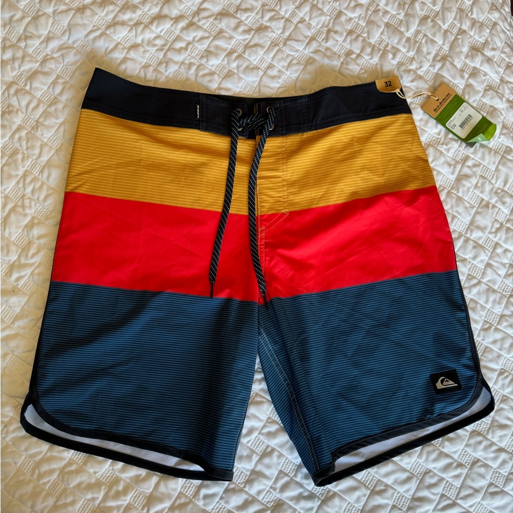 • Quiksilver • NWT Men's Swim Board Shorts Size 32